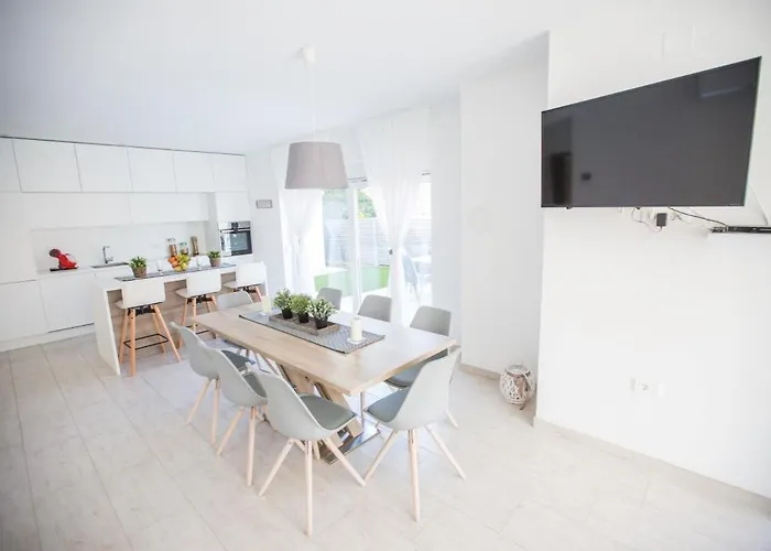 빌라 Virtus 카리가도르